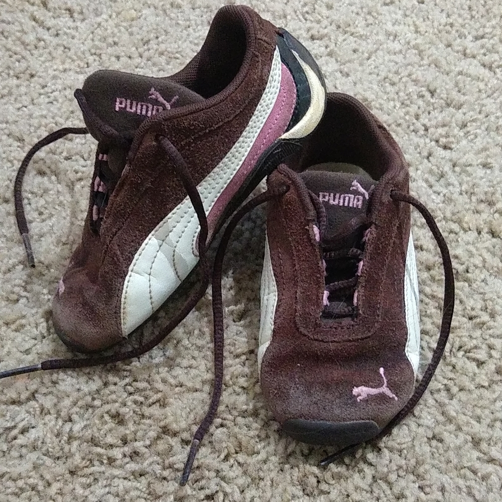 Authentic LITTLE KID Puma lace-up sneakers